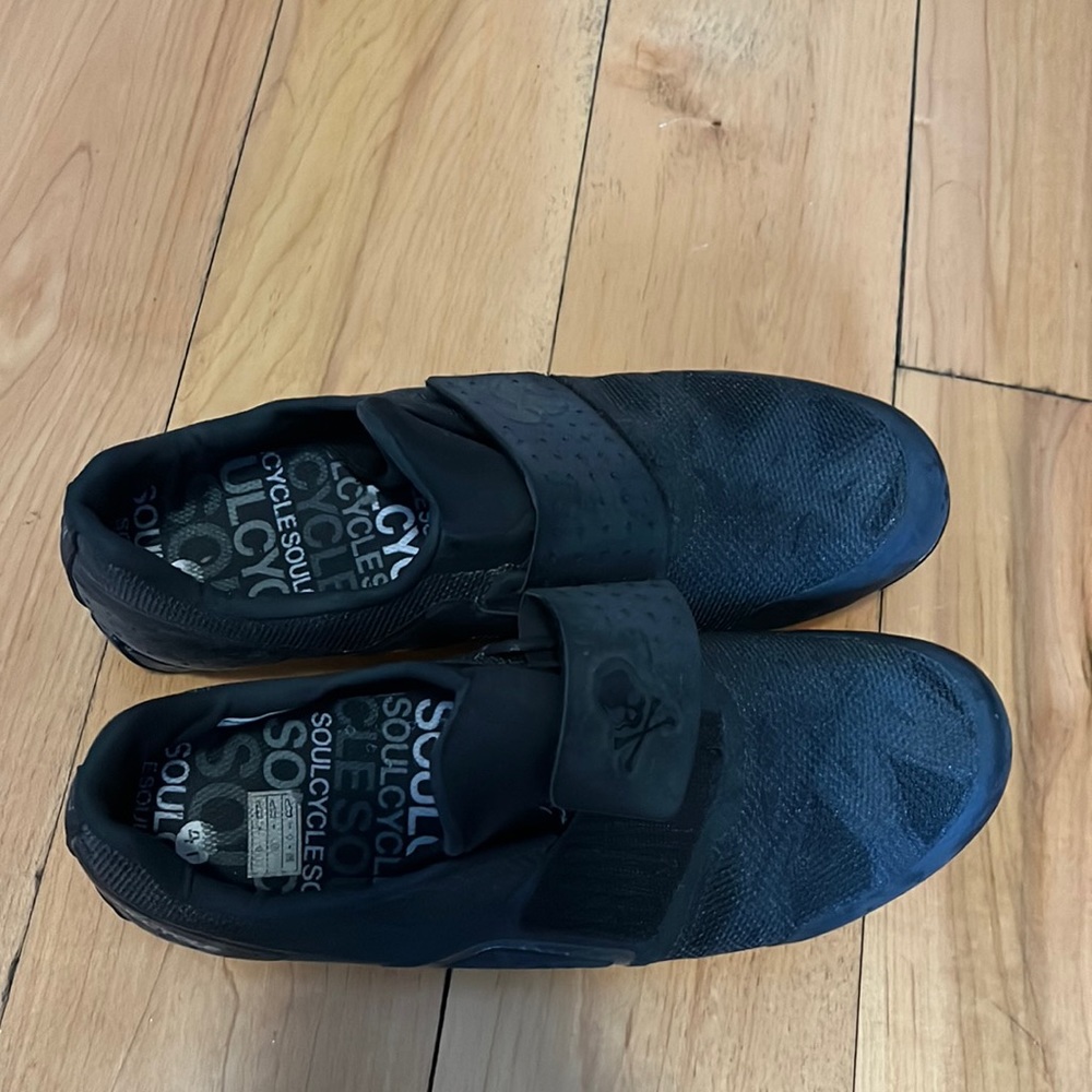 SoulCycle spinning shoes - like new!
